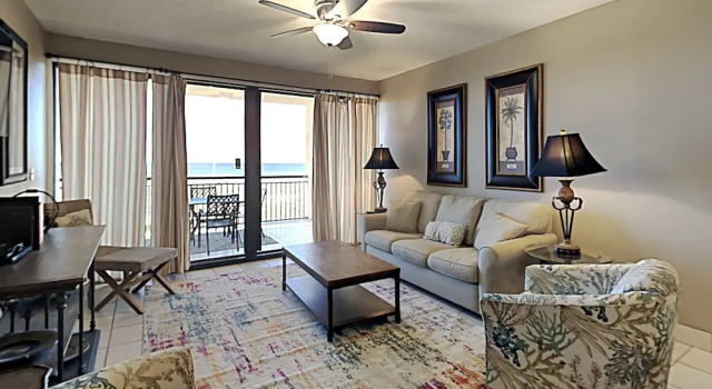 Номер Standard с 2 комнатами с балконом и с видом на океан Navarre Towers by Southern Vacation Rentals
