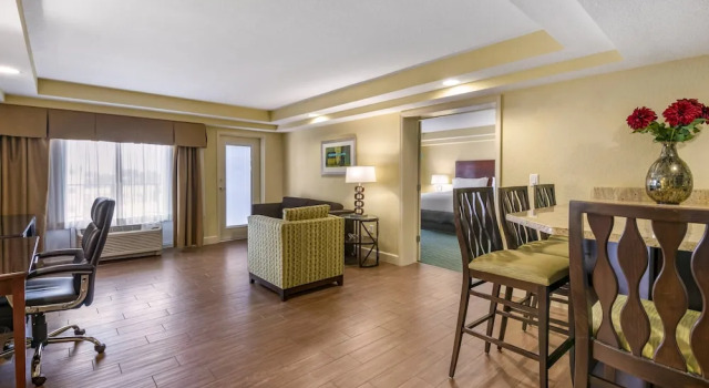 Люкс Holiday Inn Resort Orlando - Lake Buena Vista by IHG