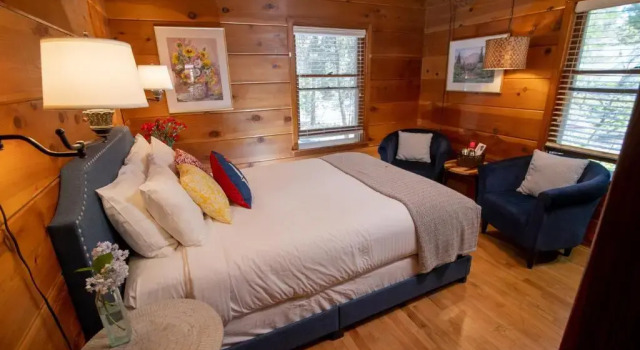Двухместный люкс Elliott House Boutique Inn