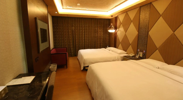 Четырёхместный номер Standard R7 Hotel