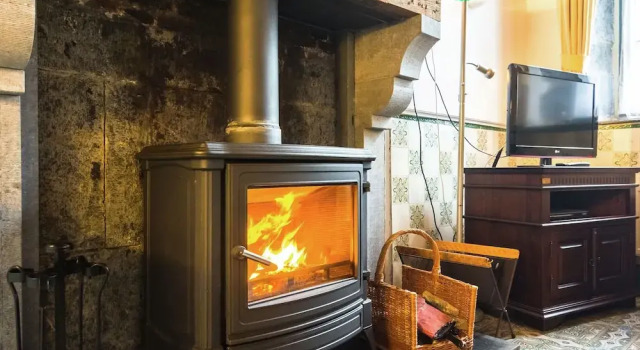 Cozy Holiday Home in Macon with Barbecue