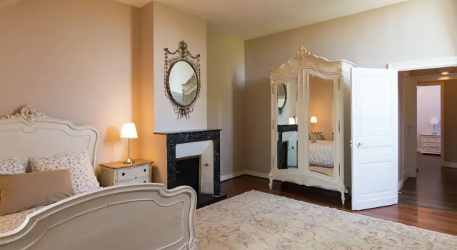 Upscale Mansion in Brouchaud With Views Across Private Pool