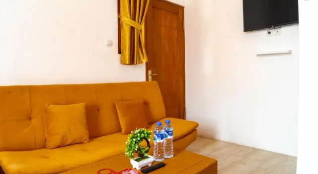 Люкс Standard RedDoorz near Cipinang Indah Mall
