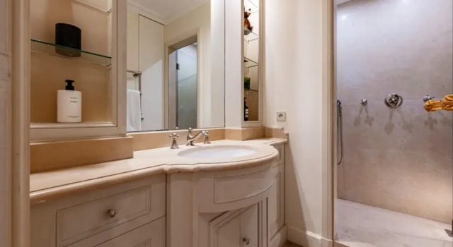 Апартаменты Luxury 3BR Flat Near the Champs Elys es
