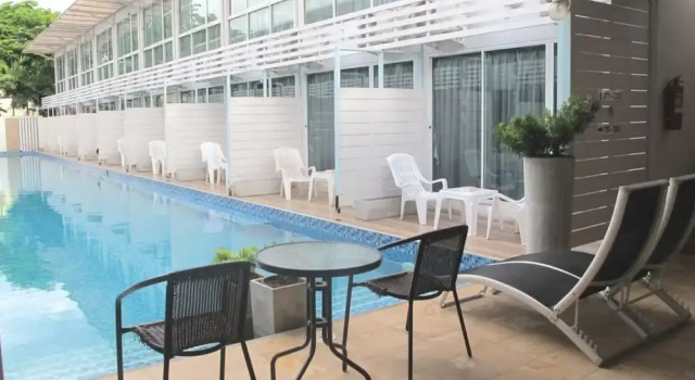 Full Stop Pool Villa Don Mueang, Забронировать Вилла Бизнес-отели Лакси, 4* 5*