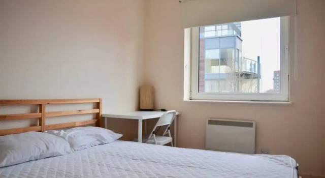 Canary Wharf 2 Bedroom Apartment With Amazing Views, Varaa Huoneisto Asunnot kohteessa Merseyside, Huoneisto