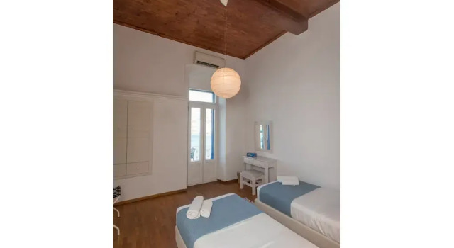 Mykonos Old Harbor Suite