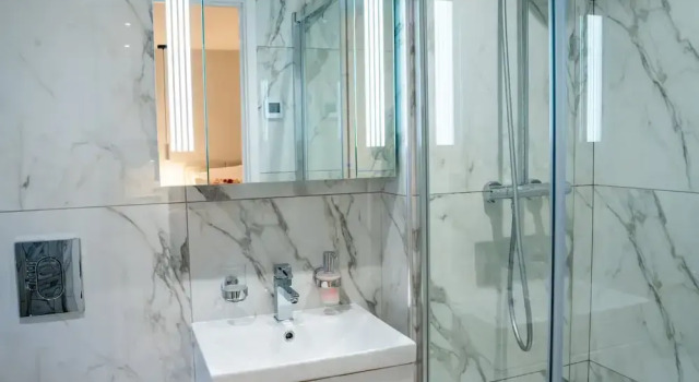 Stunning 2-bed Ground Floor Flat in Birmingham, Varaa Huoneisto Asunnot kohteessa Merseyside, Huoneisto