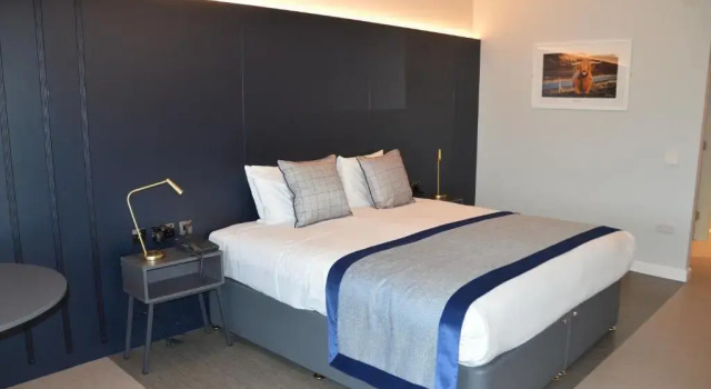 Номер Standard The Golden Jubilee Hotel