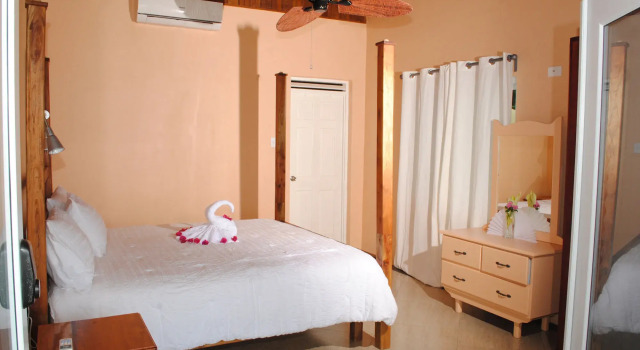 Luna Sea Inn, Rezerwuj Hotel Hotele w Westmoreland ze śniadaniem, Śniadanie