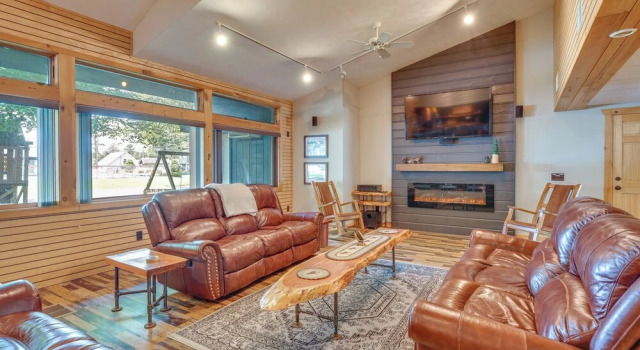 Коттедж Spacious Old Forge Condo w/ Patio & Fire Pit!