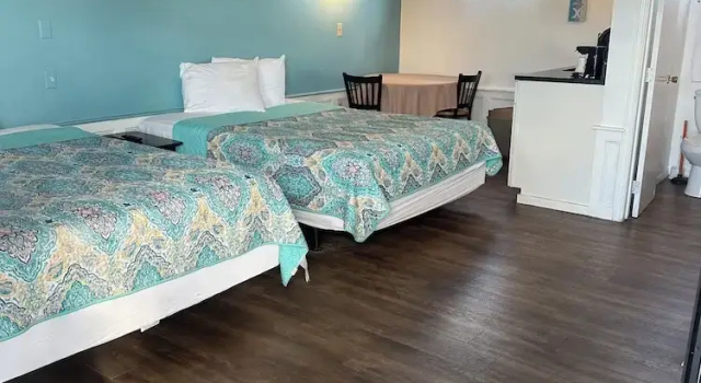 Четырёхместный номер Deluxe Nautical Motel
