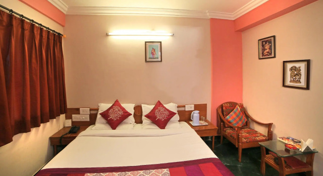 Krishna Lila Regency Udaipur, Забронировать Отель Отели штата Раджастхана с завтраком, Завтраки