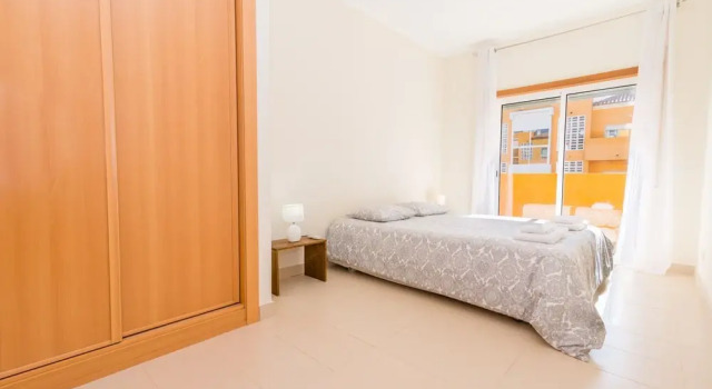 15min walk to Cabanas center, Pool, Wifi, Bbq and air-conditioning