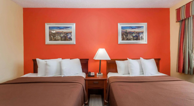 Travelodge by Wyndham Jersey City