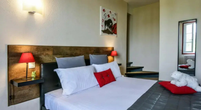 Hôtel Auberge lEstanquet, Buchen Sie Hostel Urt 
