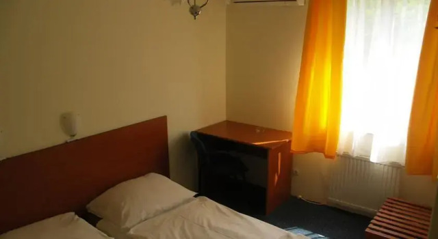 Carmen Pension, Varaa Hotelli 14. Zugló 