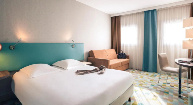 Двухместный семейный номер Standard Hôtel Mercure Marne-la-Vallée Bussy St Georges
