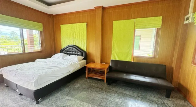 Номер Deluxe OYO 75497 Uncle Odd Talay View Resort