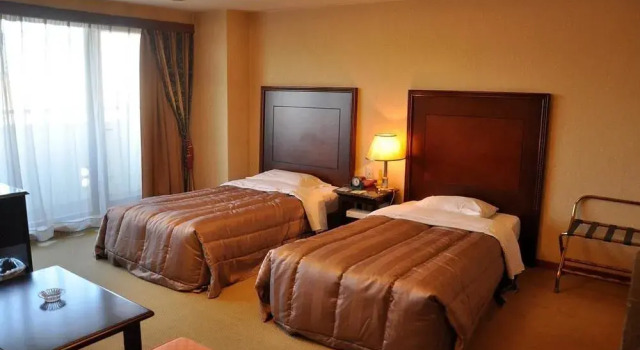 Longtou Hotel
