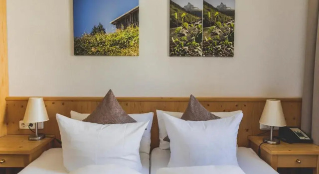 Hotel Montfort, Забронировать Отель Санкт-Антон-ам-Арльберг Санкт-Антон, рядом с Train Station Sankt Anton am Arlberg