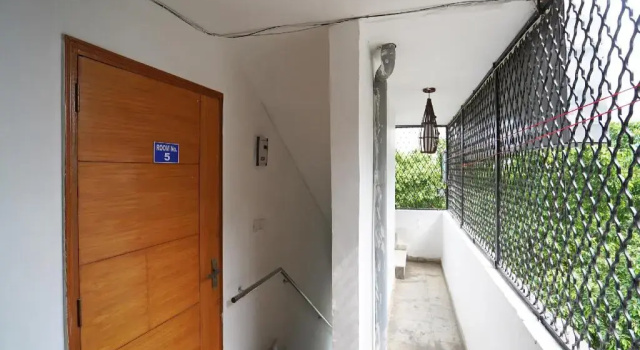 Sunroof Residency by OYO Rooms