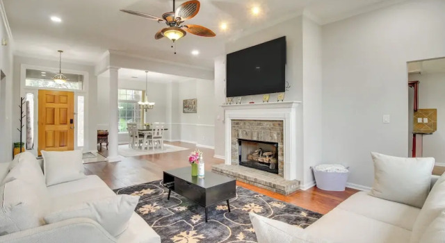Коттедж 3 Mi to Oglethorpe Mall: Home w/ Fenced Yard!
