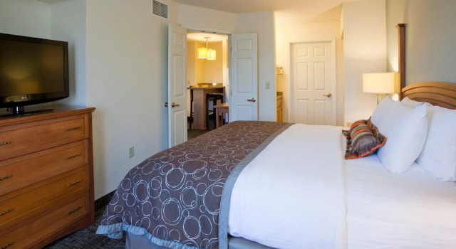 Двухместный люкс c 1 комнатой Candlewood Suites Eagan - Mall of America Area by IHG