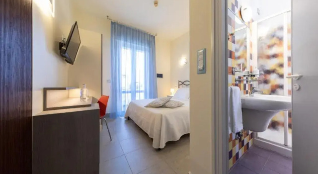 Двухместный номер Standard с балконом Hotel Nina