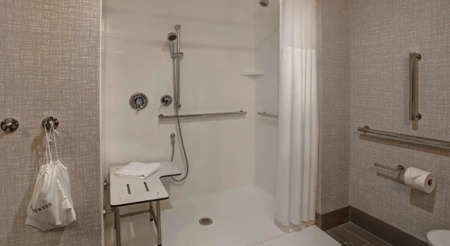 Номер Standard Hampton Inn & Suites Deptford, Nj