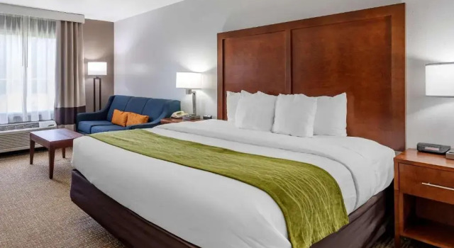 Люкс Comfort Inn Brownsville I-40