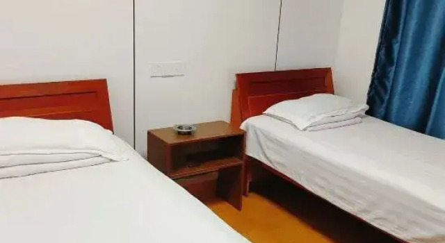 Yinhe Hotel (Feixi Middle School)