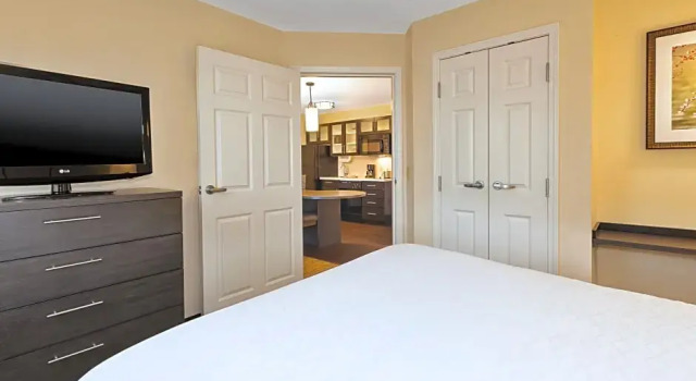 Двухместный люкс c 1 комнатой Candlewood Suites Polaris by IHG