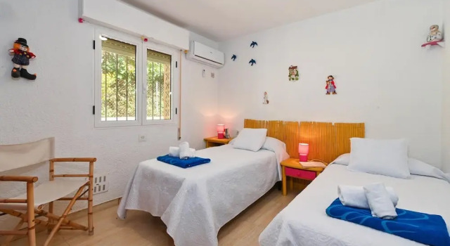 Ker Blanc in J vea With 5 Bedrooms and 4 Bathrooms