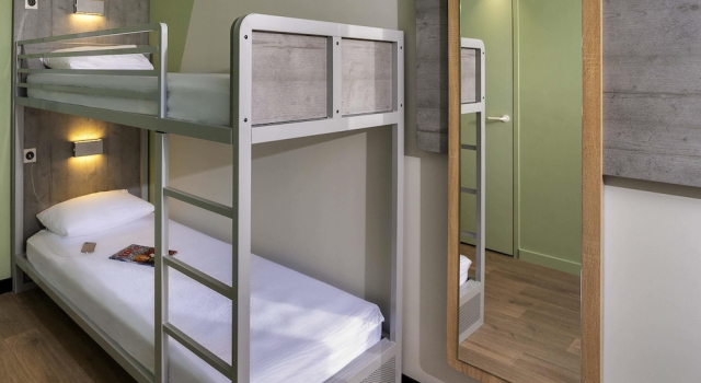 Четырёхместный семейный номер Standard ibis Budget Cognac