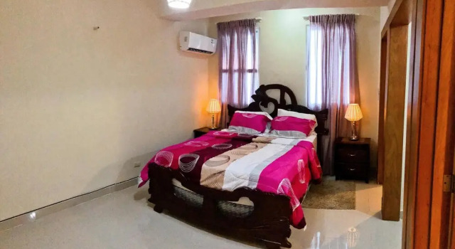 Luxury Apart Best Location Downtown, Забронировать Отель Отели Санто-Доминго с парковкой, рядом с Олимпийский стадион Феликса Санчеса, Парковка