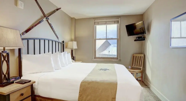 Silver Mill 8260-2br-walk To Slopes! Kids Ski Free! 2 Bedroom Condo by RedAwning