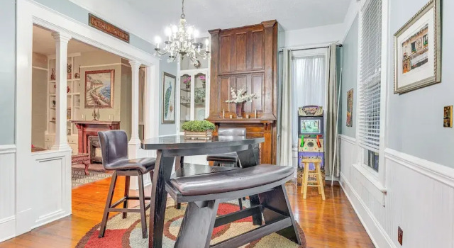 Walk to Downtown: Historic Home in Mobile, Boek Vakantiehuis Hotels in Alabama met parkeren, Parkeren