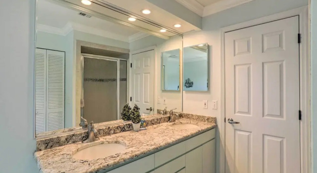 Апартаменты Covered Deck & Bay Views: Bradenton Beach Abode!