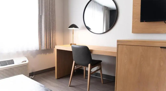 Suite Oxford Suites Redding
