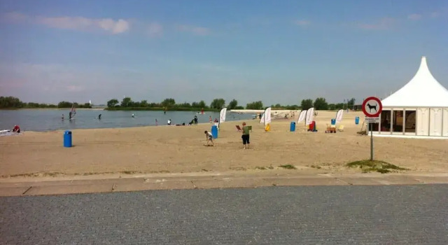 Коттедж Beachvilla Ijsselmeerblik