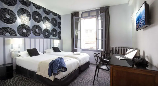 Номер Comfort Hôtel Raymond 4 Toulouse
