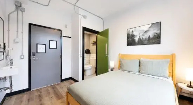 Четырёхместный номер Standard Samesun Vancouver