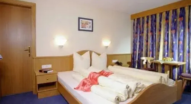 Haus Ulrich, Забронировать Отель Отели Тироля 3 звезды, 3*