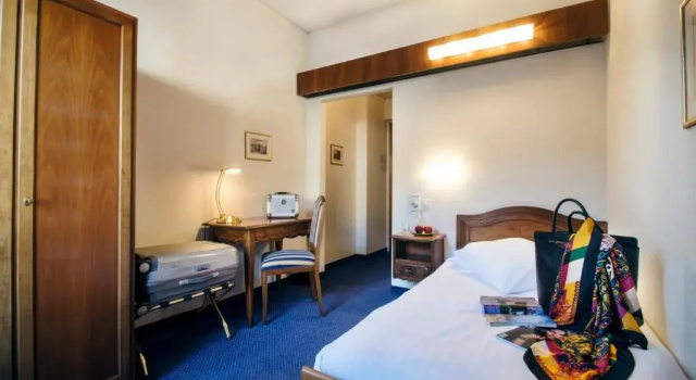 Одноместный номер Classic International au Lac Historic Lakeside Hotel