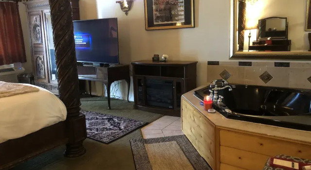 Chalet Echo Canyon Spa Resort (Adults Only)