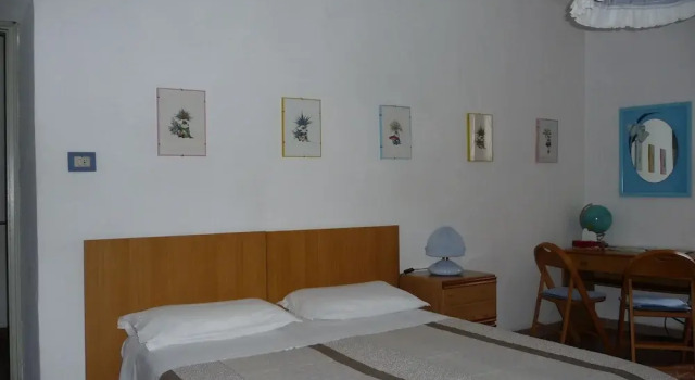 Camera tripla Standard B&B Selisa