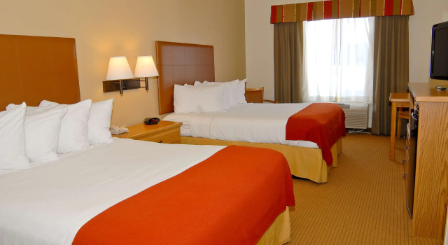 Четырёхместный номер Standard Best Western Wapakoneta Inn