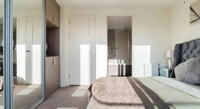 Апартаменты Luxury river side penthouse