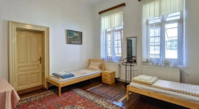 Трёхместный номер Standard Gästehaus Honigberg next to the Fortified Church of Harman